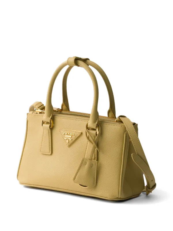 Prada ガレリア サフィアーノレザー ミニバッグ | イエロー | FARFETCH JP