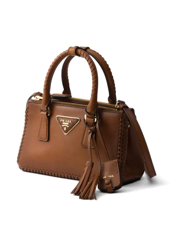 ✨PRADA✨ハンドバッグ がま口 鍵付き レザー ブラウン Prada プラダ ガレリア レザーバッグ ミニ | ブラウン | FARFETCH JP