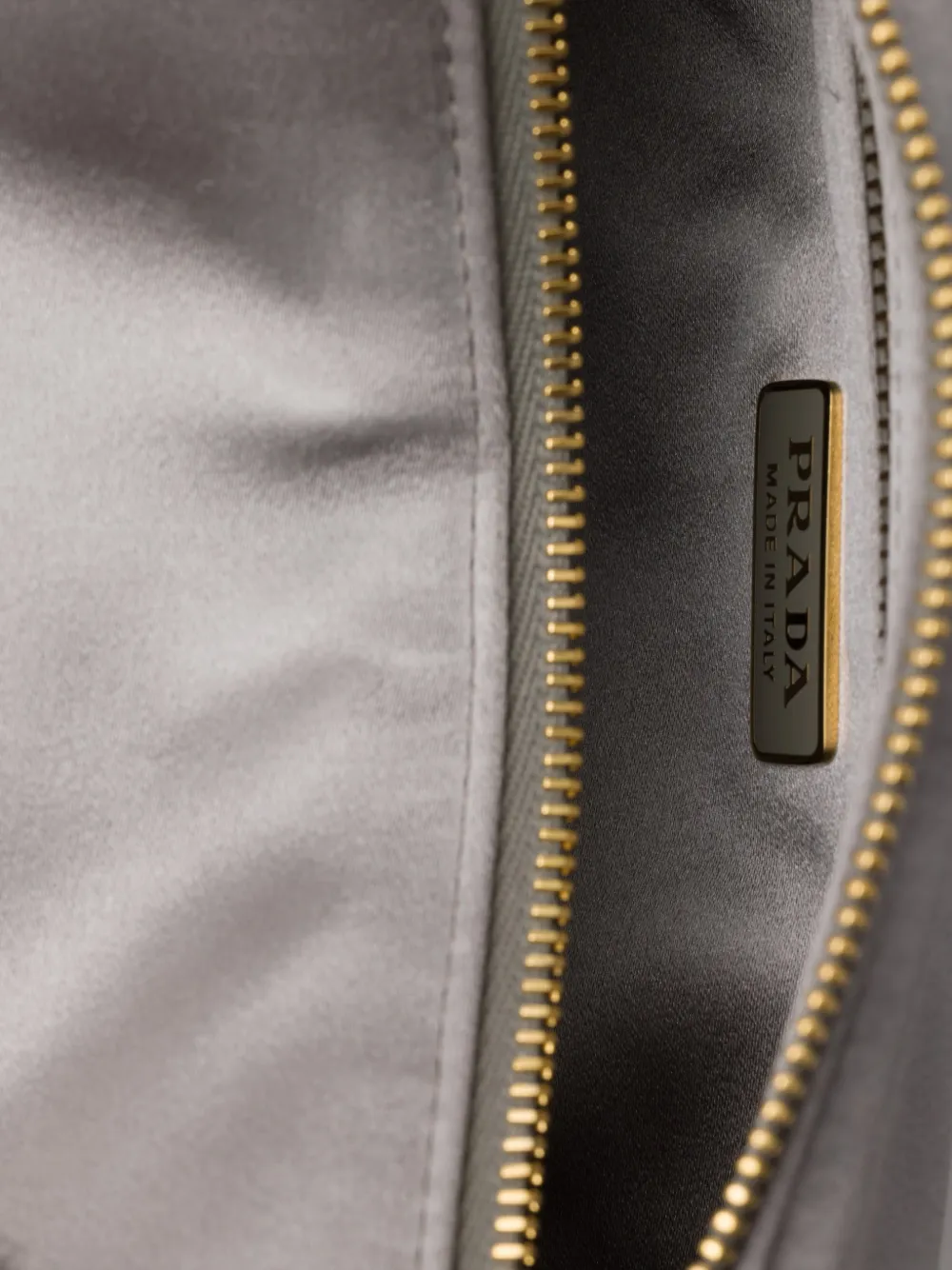 Prada Satijnen mini-tas Grijs