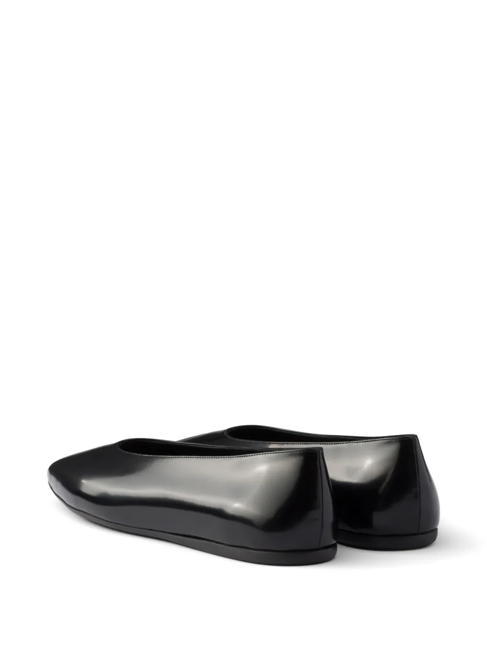 Prada ブラッシュド レザー フラットシューズ | ブラック | FARFETCH JP