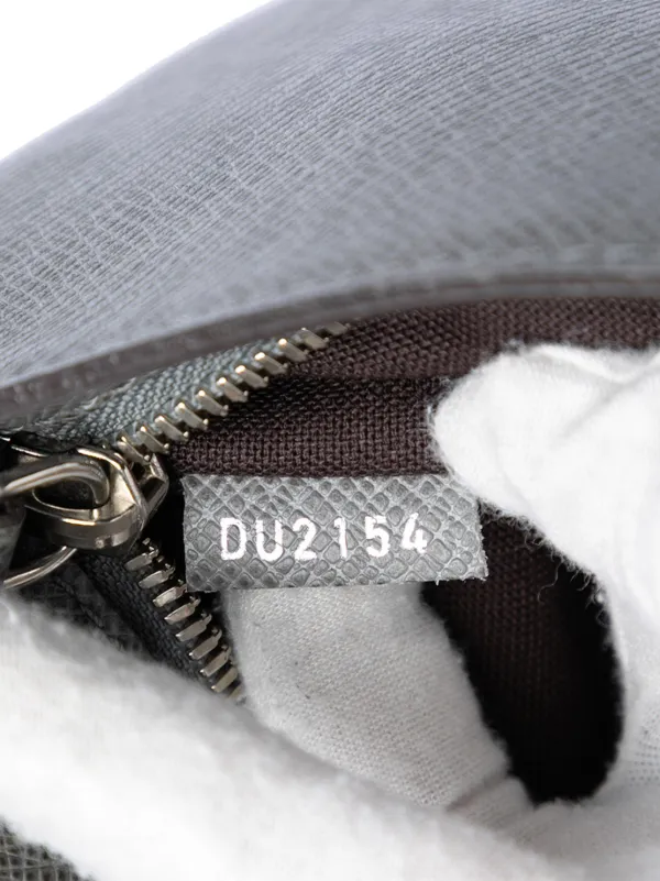 Louis Vuitton Pre-Owned 2014 Taiga Porte Documents MM Business Bag