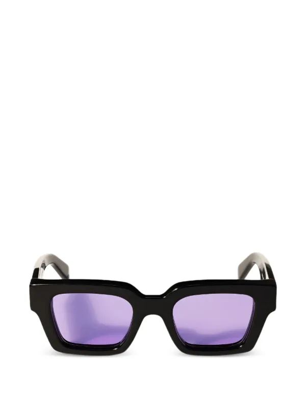 Off-White スクエアサングラス ブラック Off-White Eyewear スクエアフレーム サングラス | ブラック | FARFETCH JP