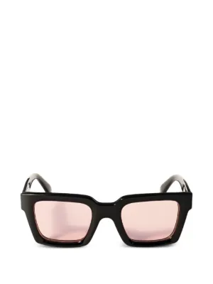 Off-White Eyewear スクエアフレーム サングラス | ブラック | FARFETCH JP