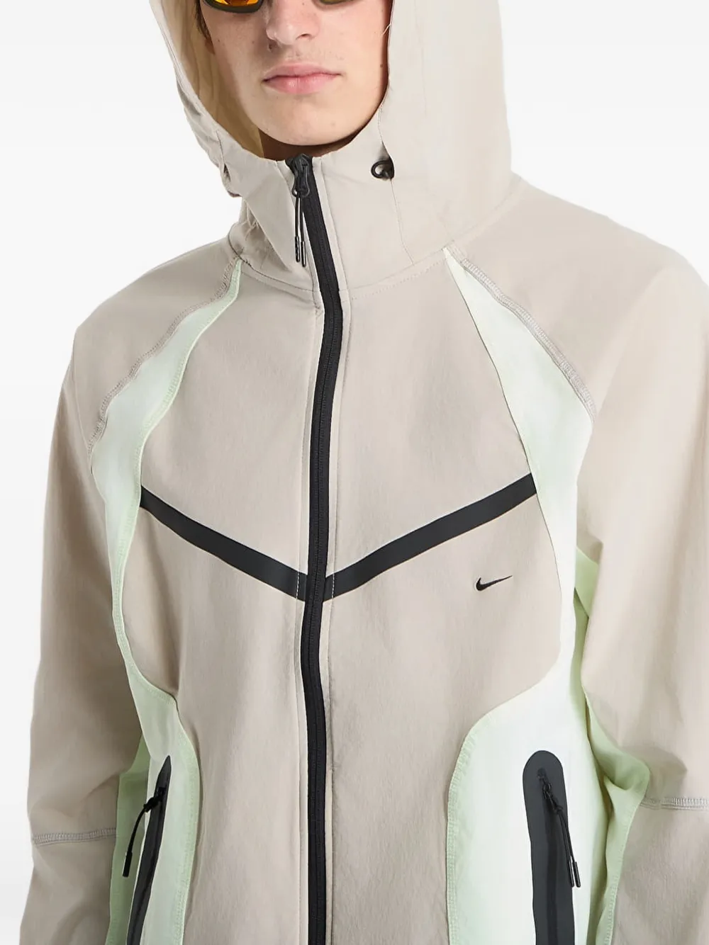 Nike Tech Windrunner jack Beige