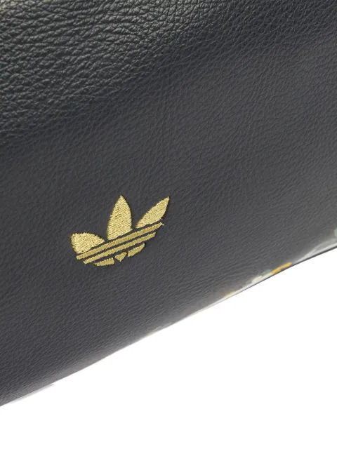 adidas x Liberty Elongated Airliner Schultertasche