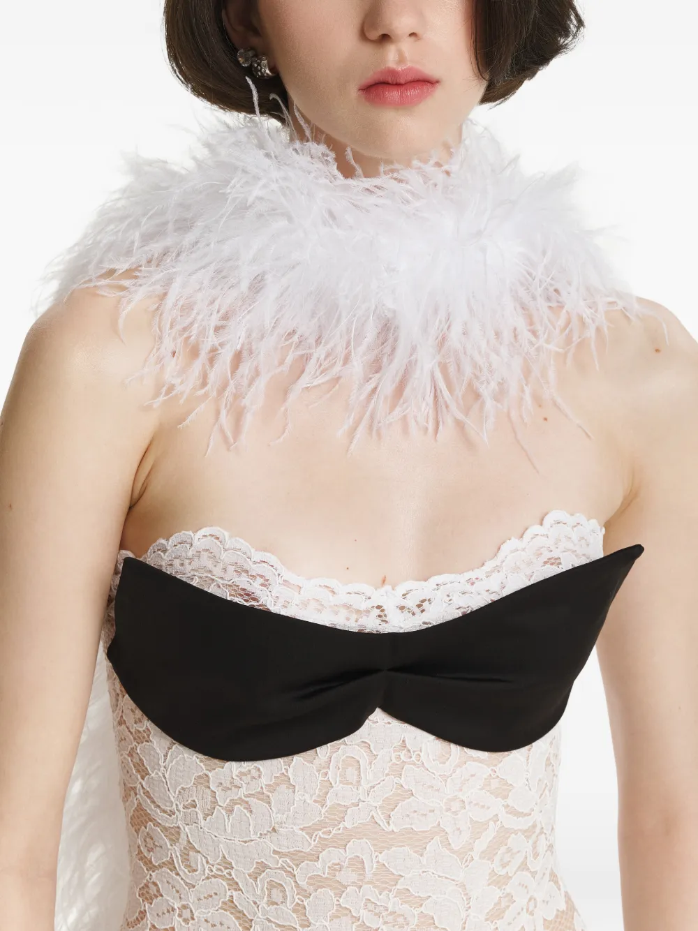  2310 Studio Bufanda Con Ribete De Plumas - Blanco 