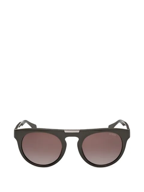 GUESS EYEWEAR logo-plaque round-frame sunglasses