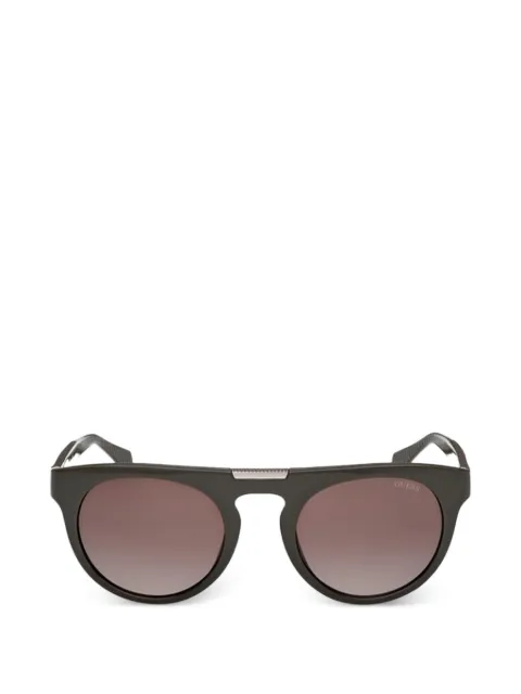 GUESS EYEWEAR logo-plaque round-frame sunglasses