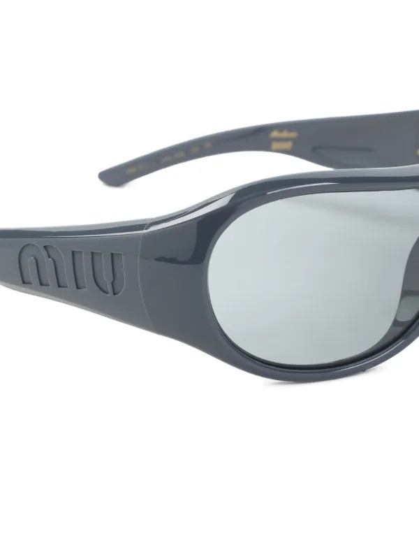 ミュウミュウ ロゴ サングラス メタルフレーム ライトグレー Miu Miu Eyewear ロゴ サングラス | グレー | FARFETCH JP