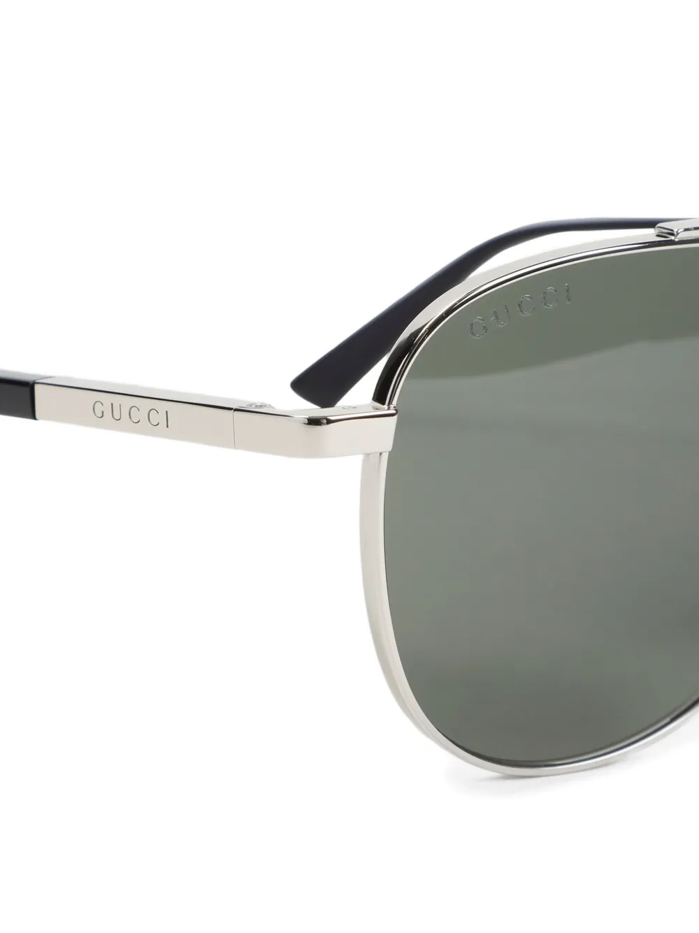 Gucci Zonnebril met piloten montuur Zilver