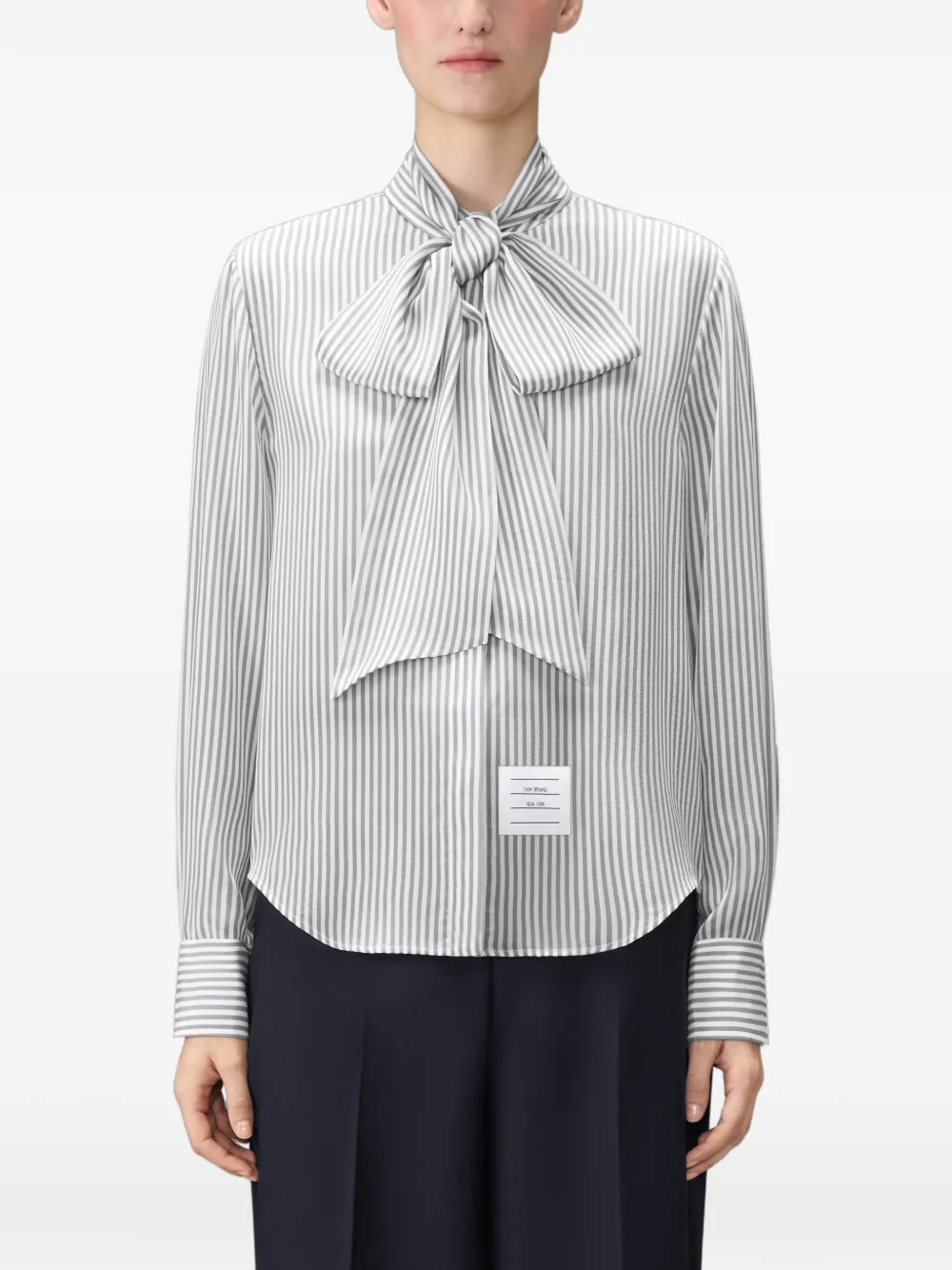 Thom Browne Zijden gestreepte blouse met afneembare kraag Grijs
