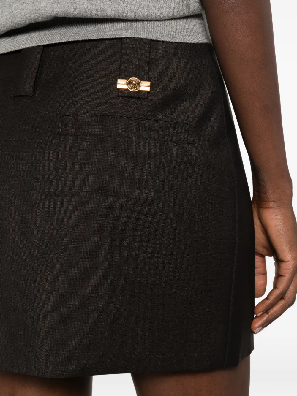 Versace Medusa mini-rok met riemlus Bruin