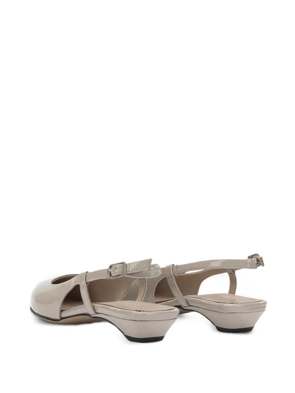 Pomme D´Or Greta patent leather slingback pumps Beige