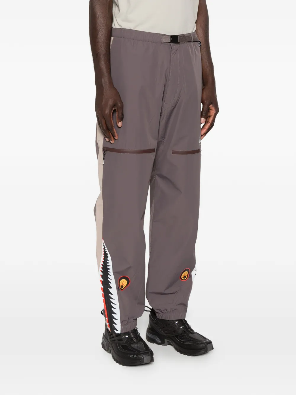 A BATHING APE x Kazuki Kuraishi trainingsbroek met elastische manchetten Grijs