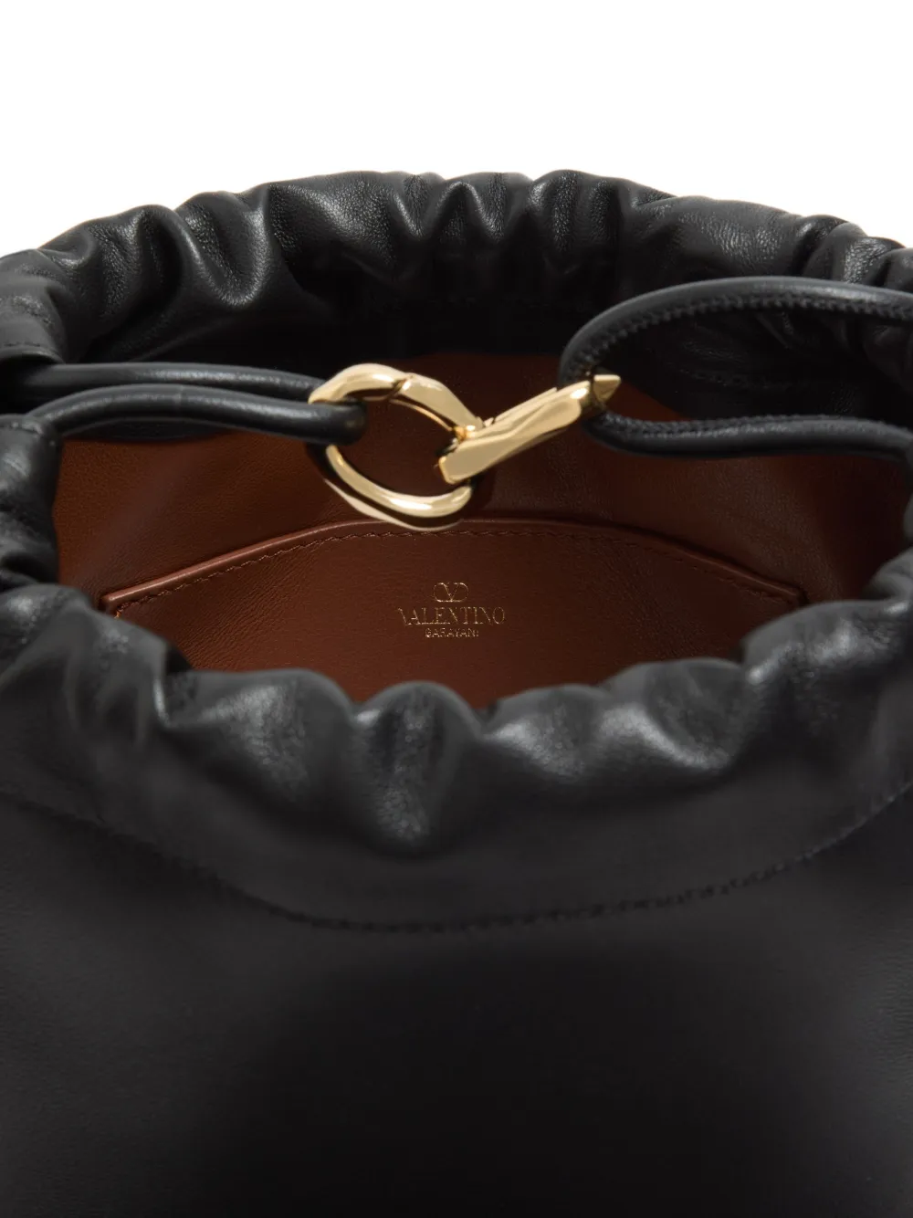 Valentino Garavani VLogo Pouf mini-buidel van nappa leer Zwart