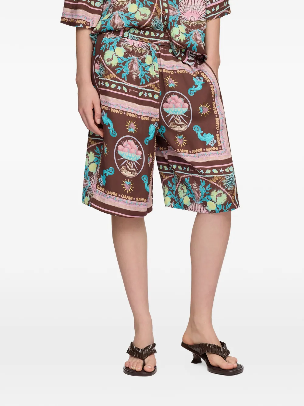 GANNI Twill shorts met print Bruin