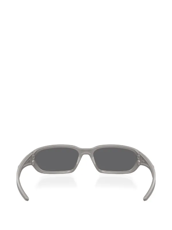Oakley Permian スクエアフレーム サングラス | グレー | FARFETCH JP