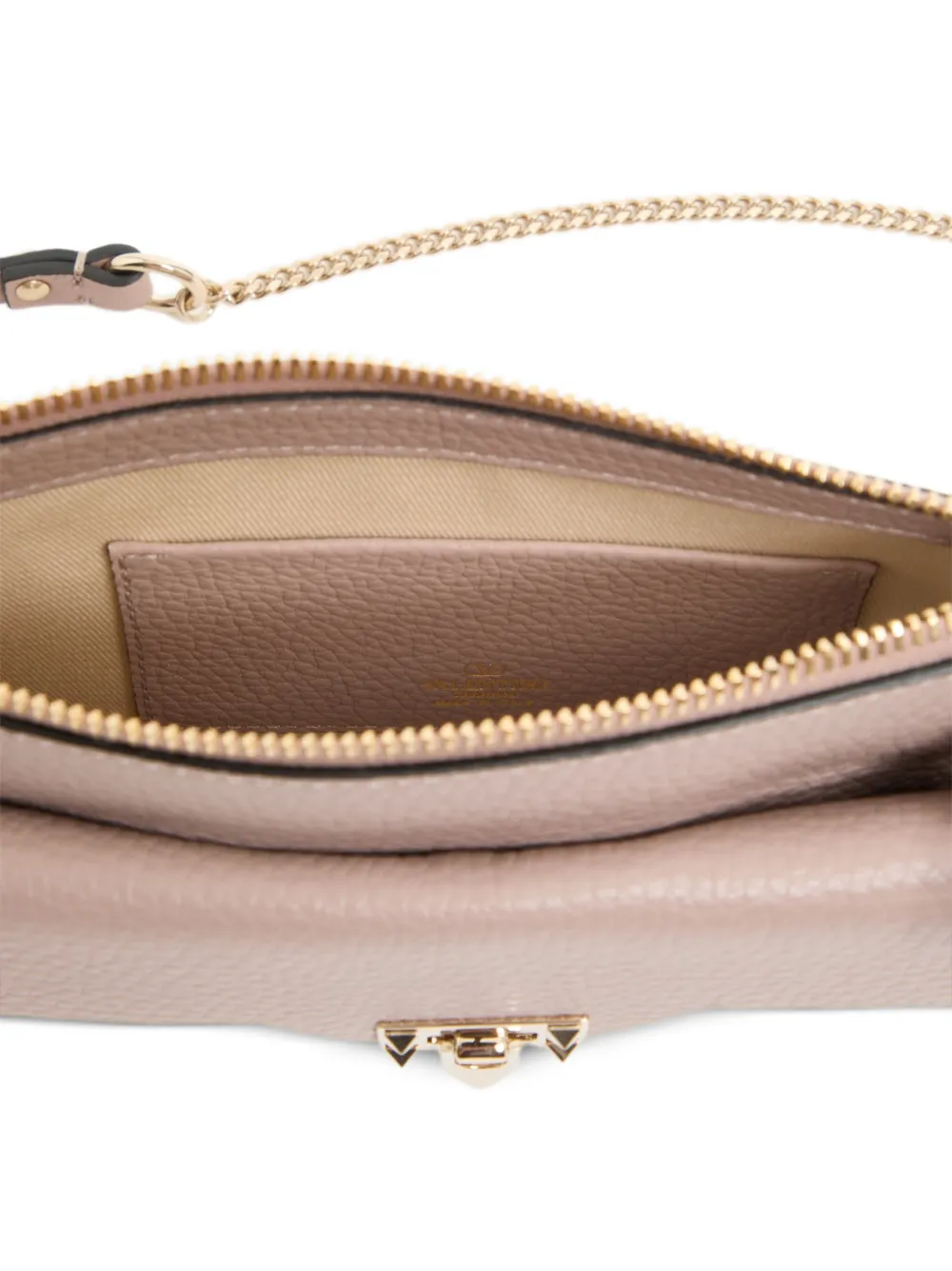 Valentino Garavani Rockstud buidel van korrelig kalfsleer met ketting Roze