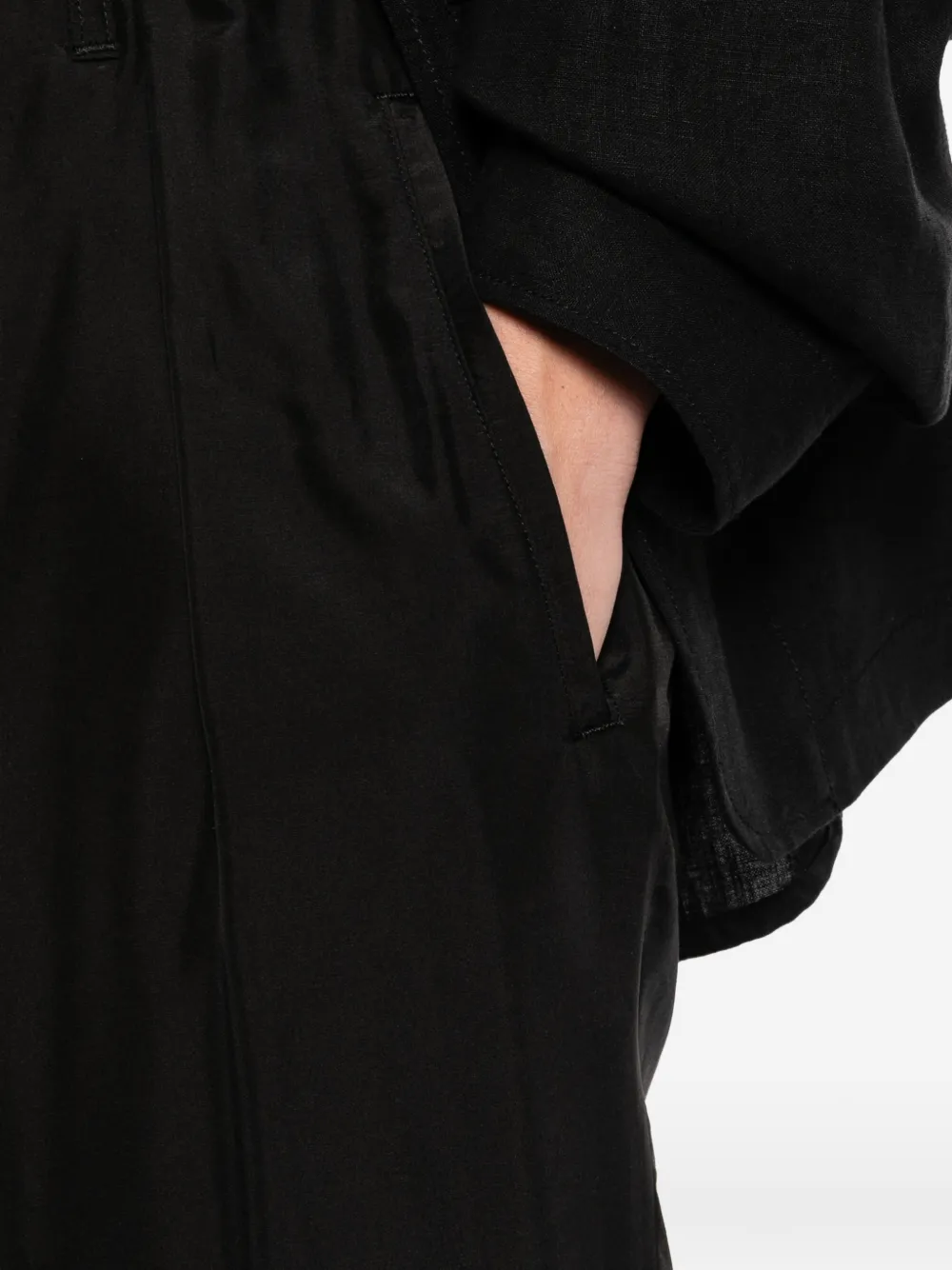 Yohji Yamamoto Gesmockte zijden broek Zwart