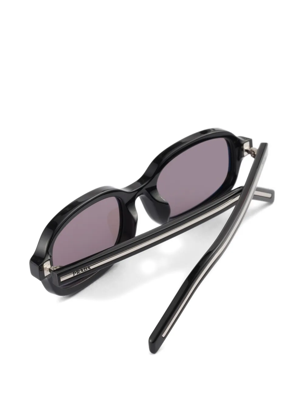 Prada Eyewear Zonnebril met iconisch metalen plakkaat Zwart