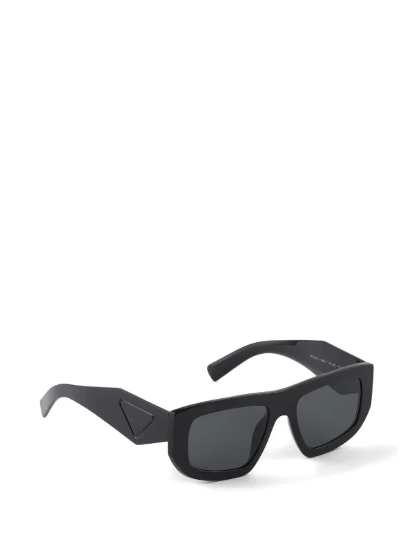 PRADA サングラス ブラック トライアングルロゴ Prada Eyewear トライアングルロゴ サングラス | ブラック | FARFETCH JP