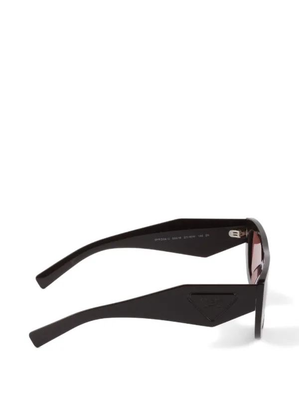 Prada Eyewear トライアングルロゴ サングラス | ブラウン | FARFETCH JP