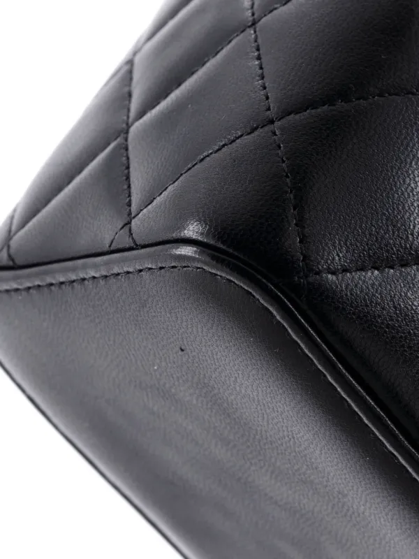 CHANEL Pre-Owned Grommet Strap Vanity Case With Chain Quilted