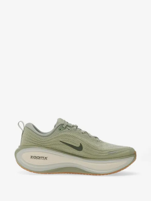 Nike Vomero Plus sneakers