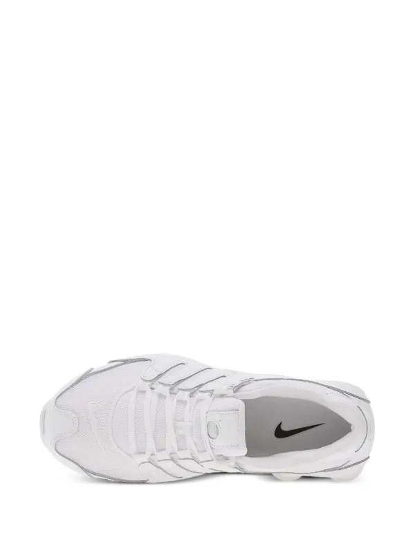 Nike Shox Nz スニーカー | ホワイト | FARFETCH JP
