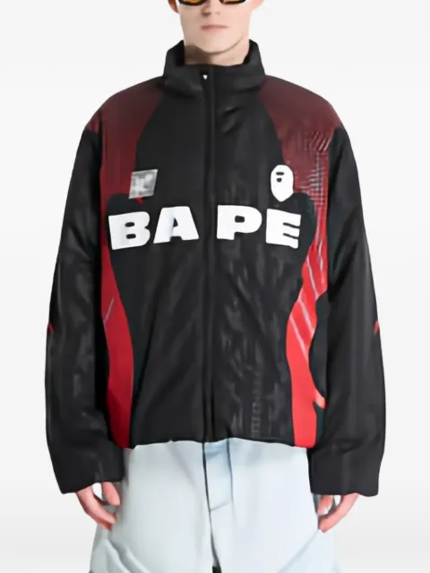 A BATHING APE® جاكيت مبطن بطبعة شعار الماركة