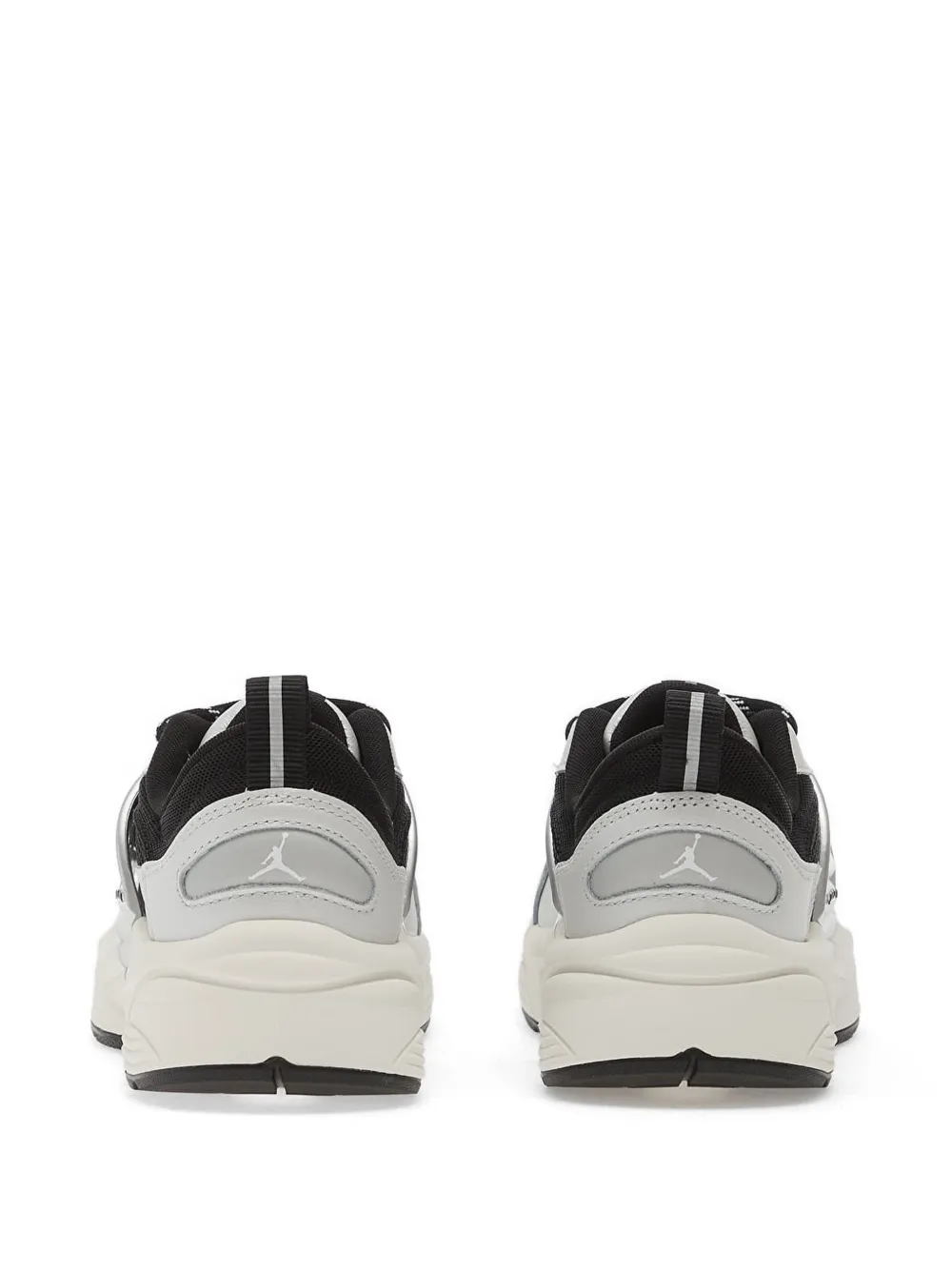 Jordan Trunner panelled sneakers Zilver