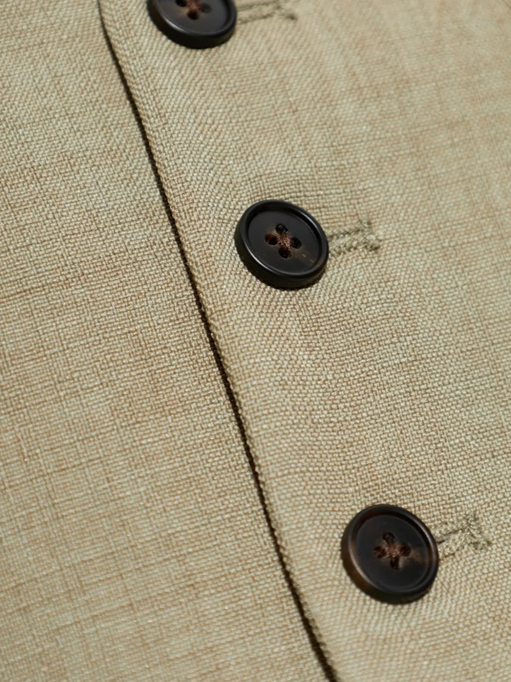 IRO Gilet met V-hals en knopen Beige