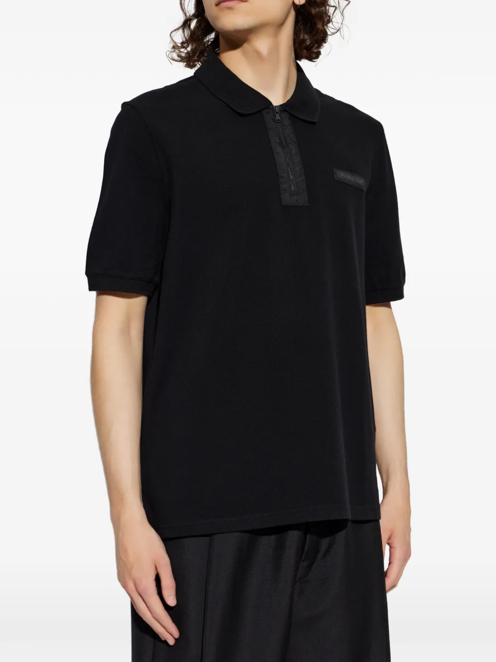 Maison Kitsuné Poloshirt met logopatch en ritssluiting Zwart