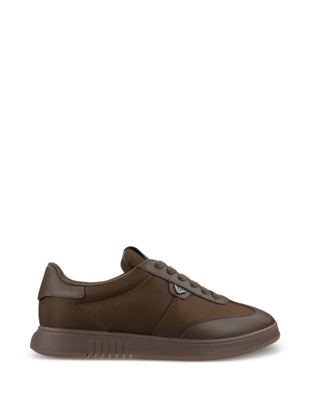 Emporio Armani logo-plaque sneakers - Marrone