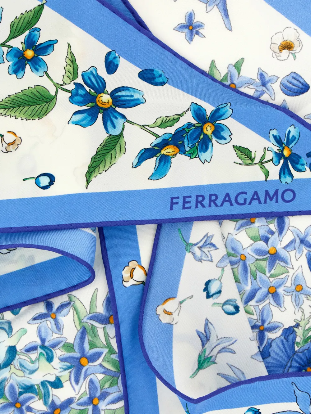 Ferragamo Sjaal met bloemenprint Wit