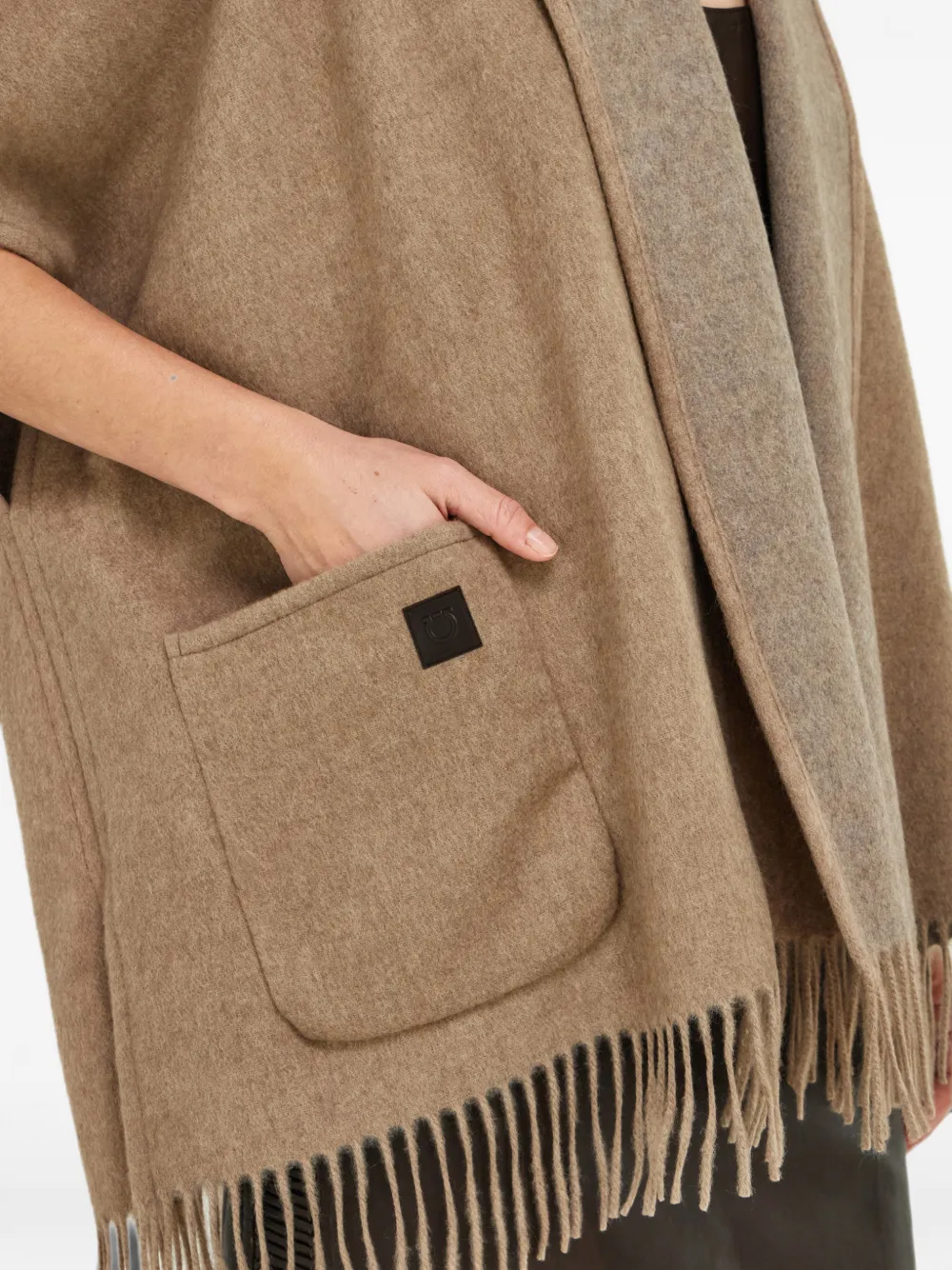 Ferragamo Kasjmier cape Bruin