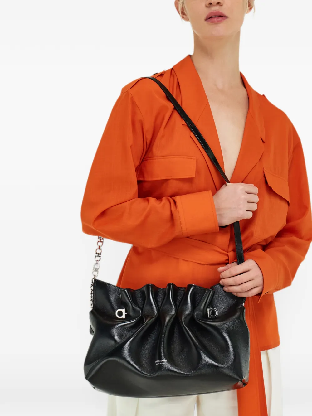 Ferragamo Soft medium tas Zwart