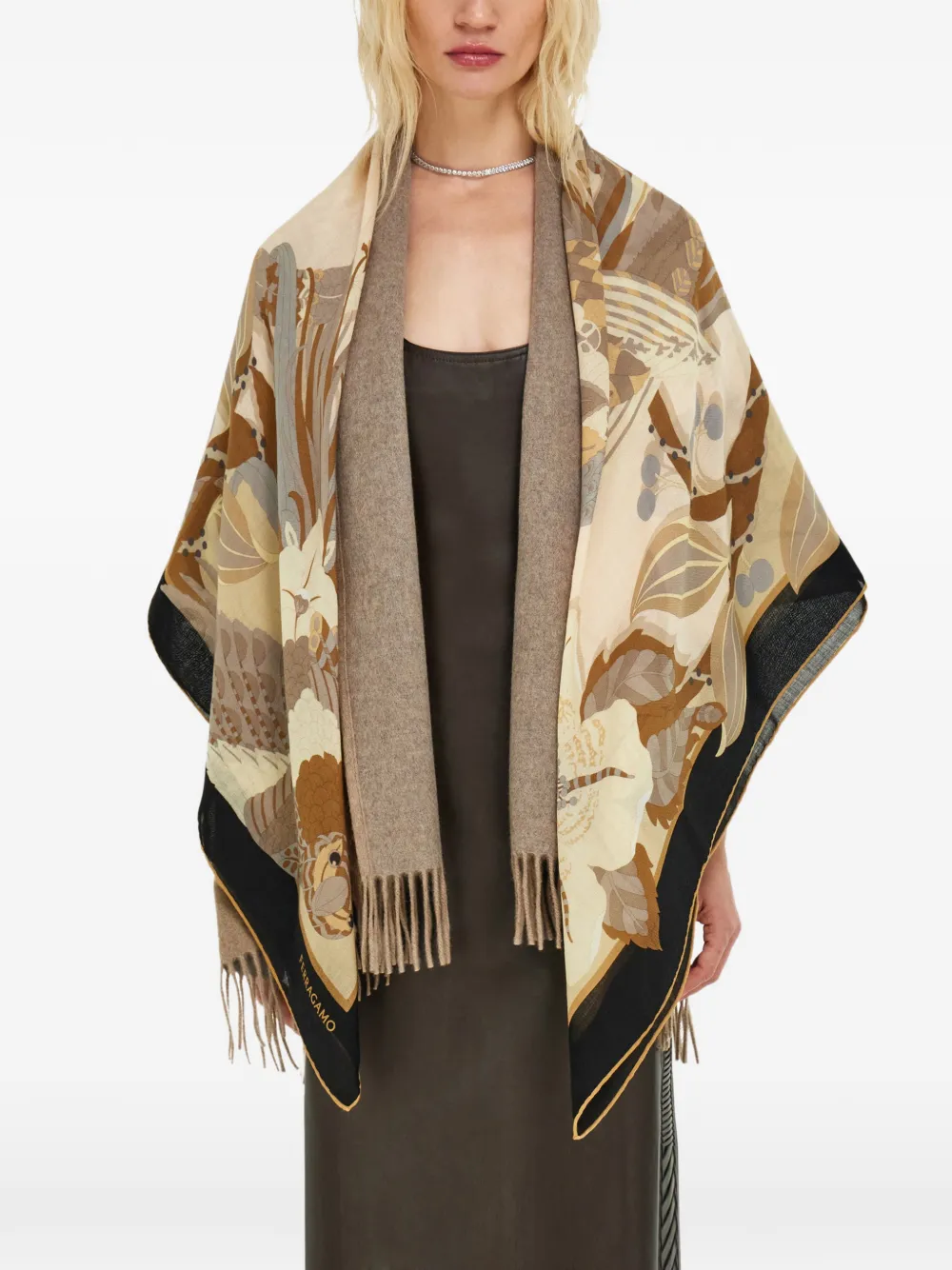 Ferragamo Kasjmier sjaal met papegaaiprint Beige