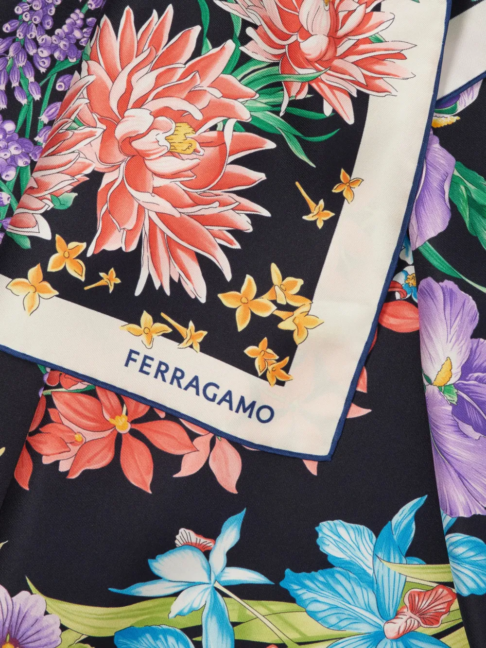 Ferragamo Zijden sjaal met print Zwart