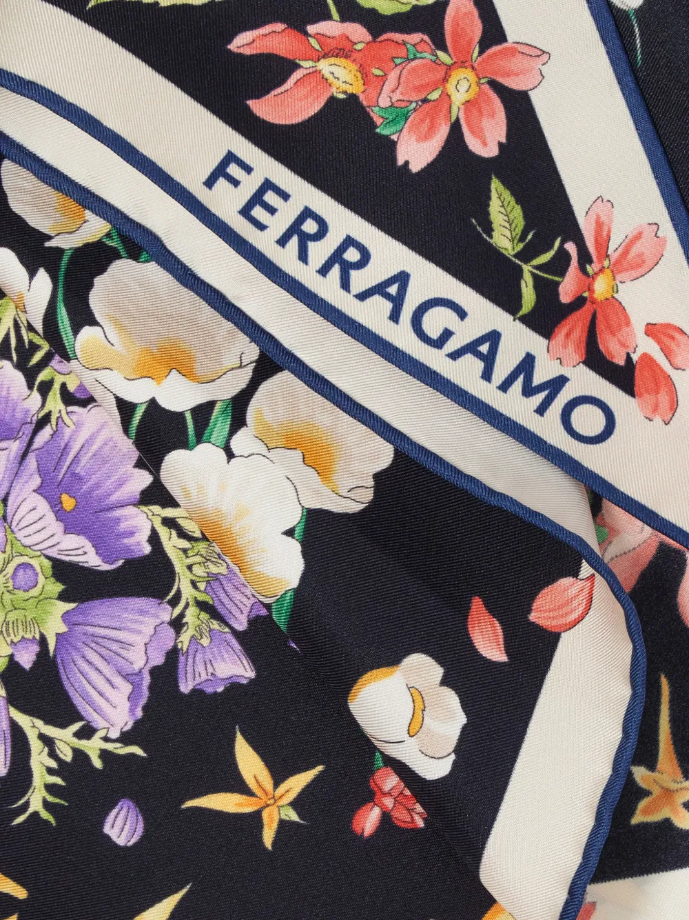 Ferragamo Sjaal met print Blauw