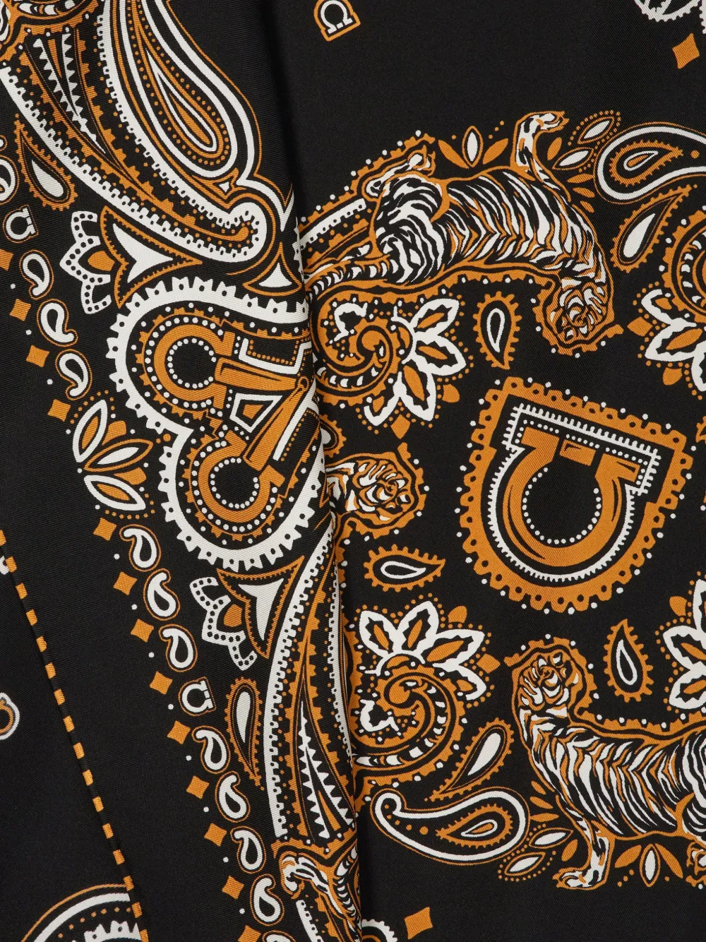 Ferragamo Zijden sjaal met Arabesque-print Zwart