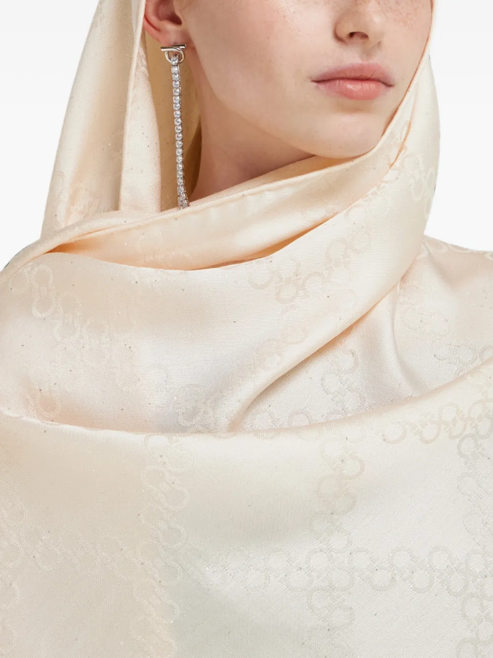 Ferragamo Gancini stola met jacquard Beige