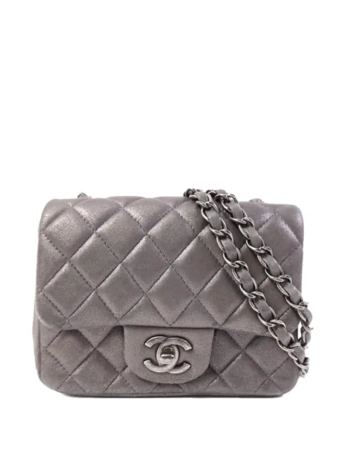 CHANEL Pre-Owned 17 Classic quilted leather shoulder bag
