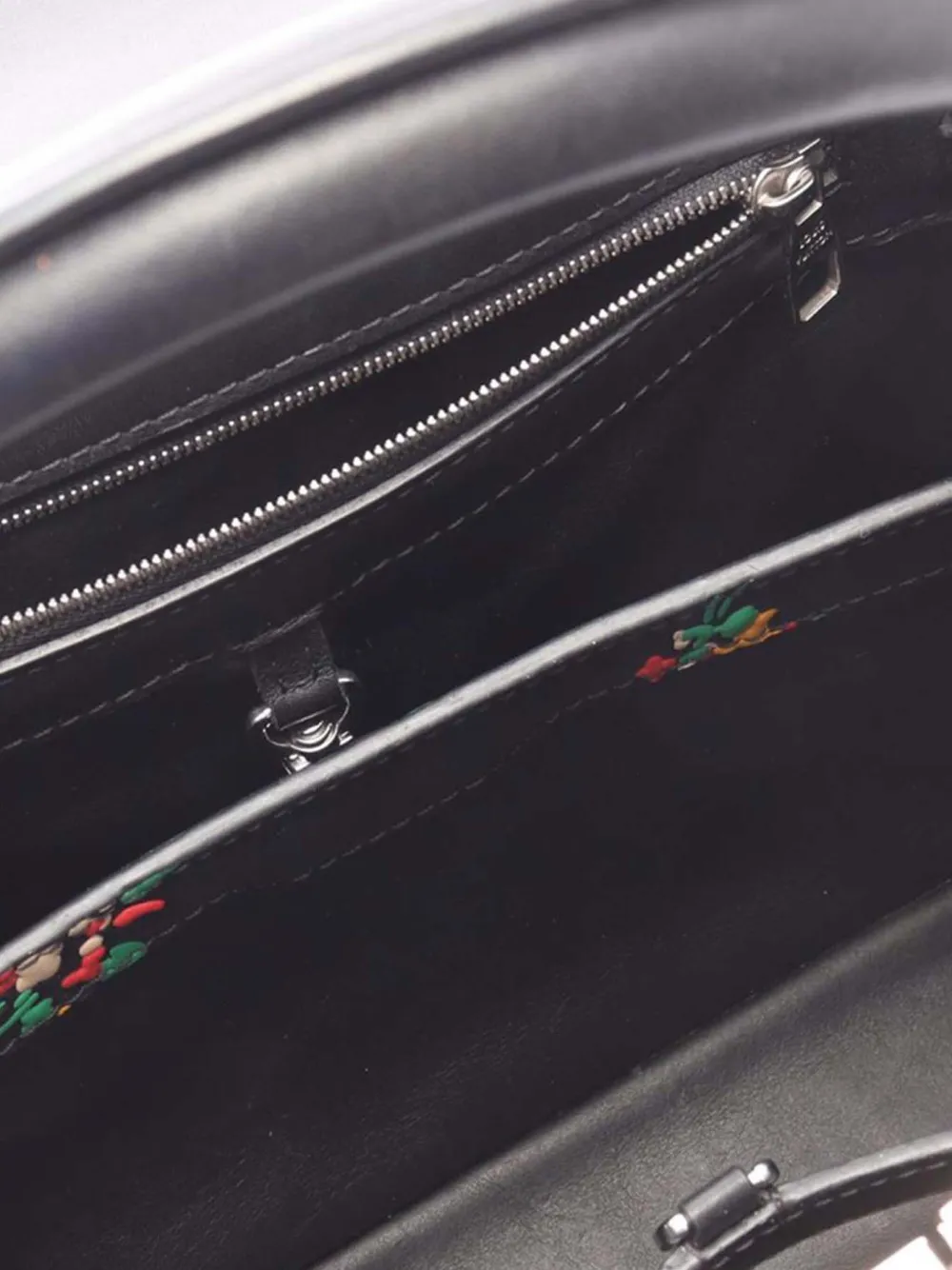 Louis Vuitton Pre-owned 2016 Leather Blossom Capucines PM Satchel in Black, view 4