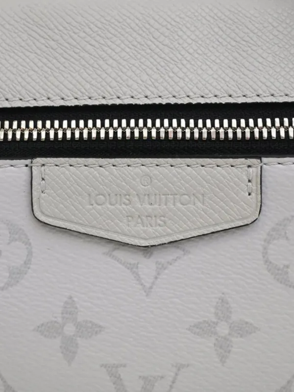 Louis Vuitton Pre-Owned 2021-2026 Monogram Taigarama Outdoor
