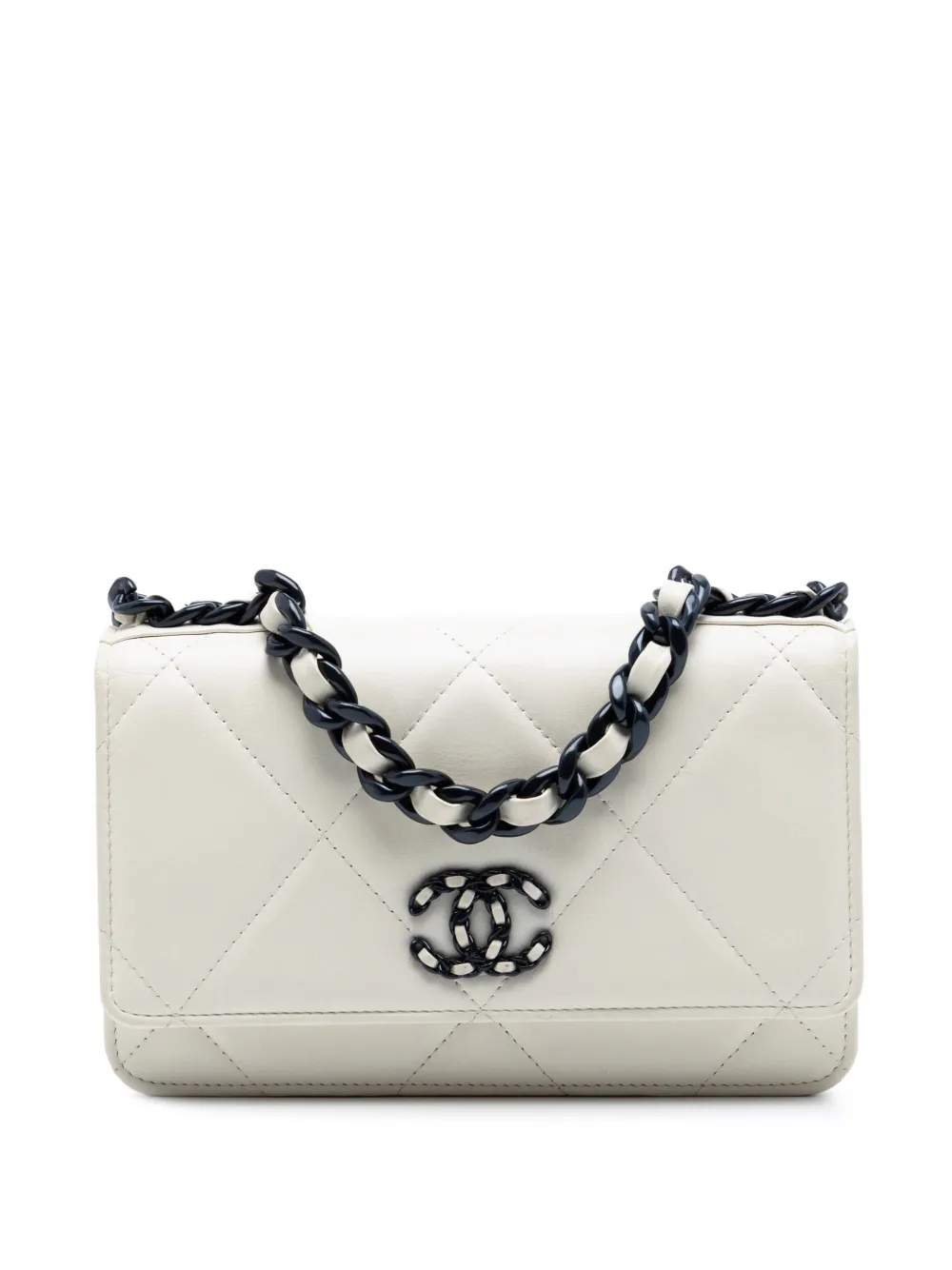 CHANEL Pre-Owned 2021-2026 Quilted Lambskin 19 Wallet on Chain satchel - Bianco