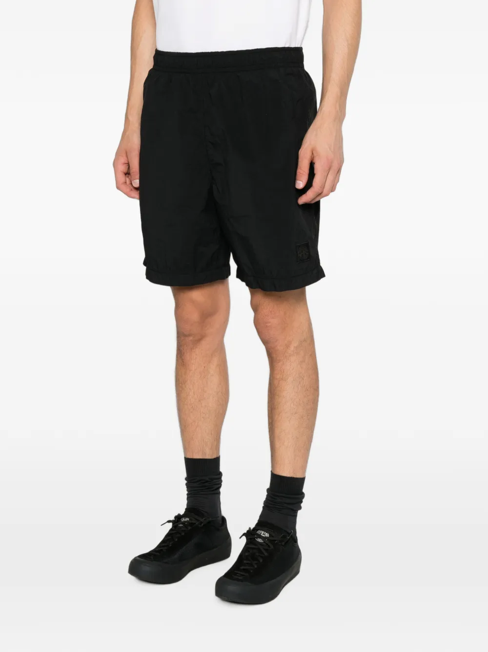 Stone Island B100002 Smerigliato_S.I. Ghost nylon shorts Zwart