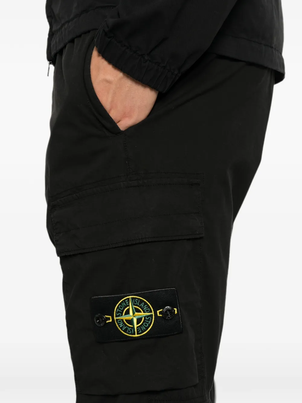 Stone Island Broek met logopatch Zwart