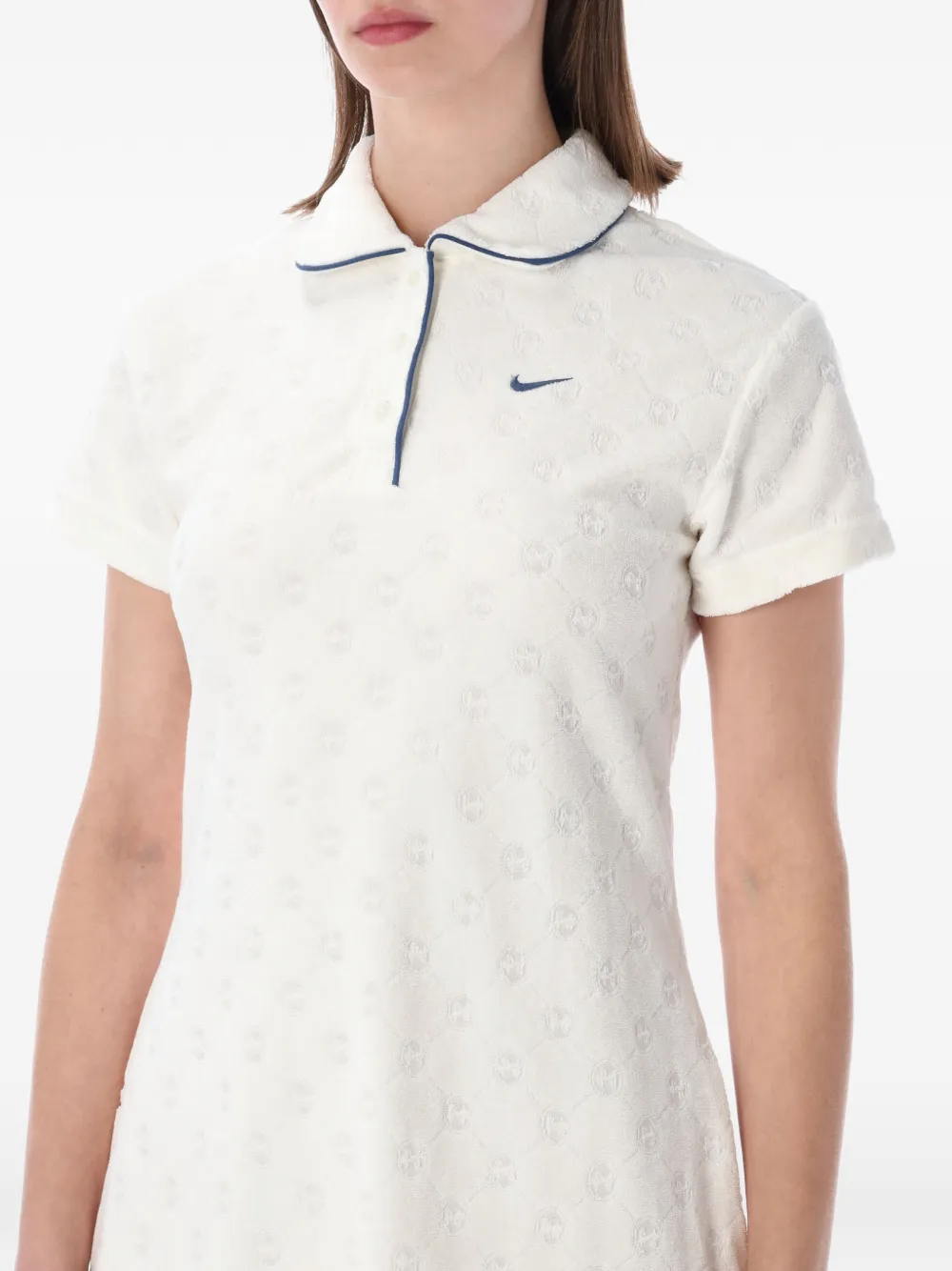Nike Polojurk met geborduurd logo Beige