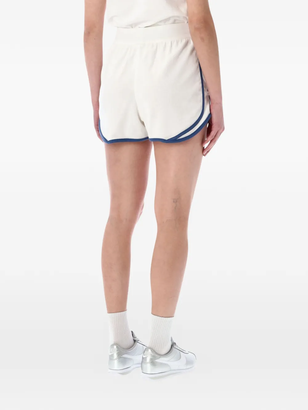Nike Shorts met contrasterende afwerking en logopatch Beige